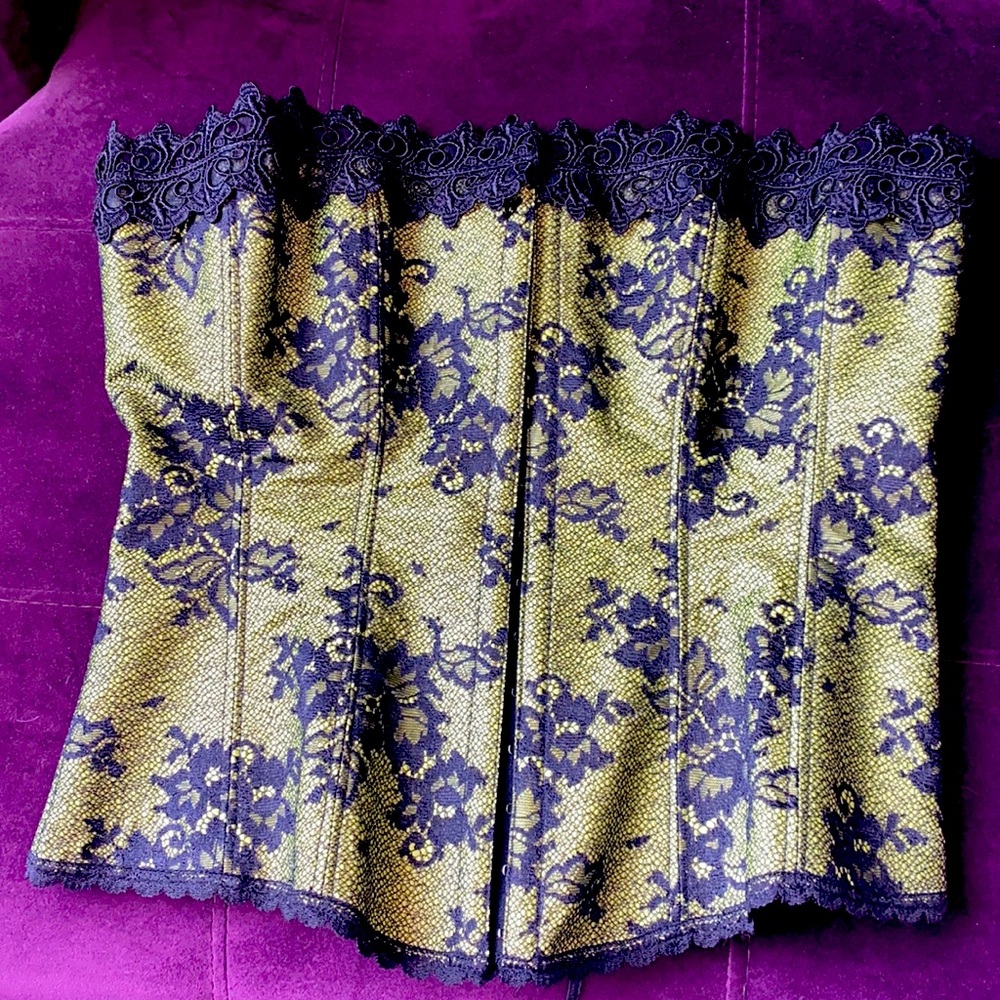 F O H Dream Laceup Lace Overlay Bustier🧚🏻